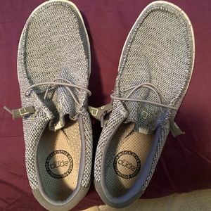 Hey Dude men’s size 9